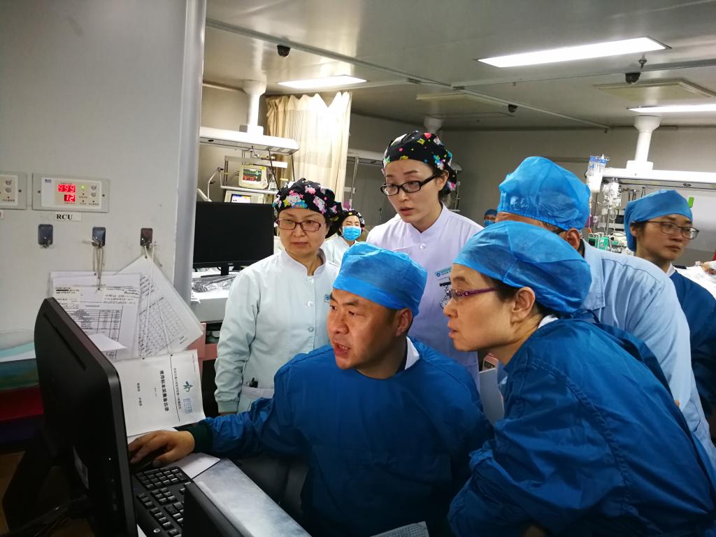 山东省立医院李卫光教授到我院进行院感科室辅